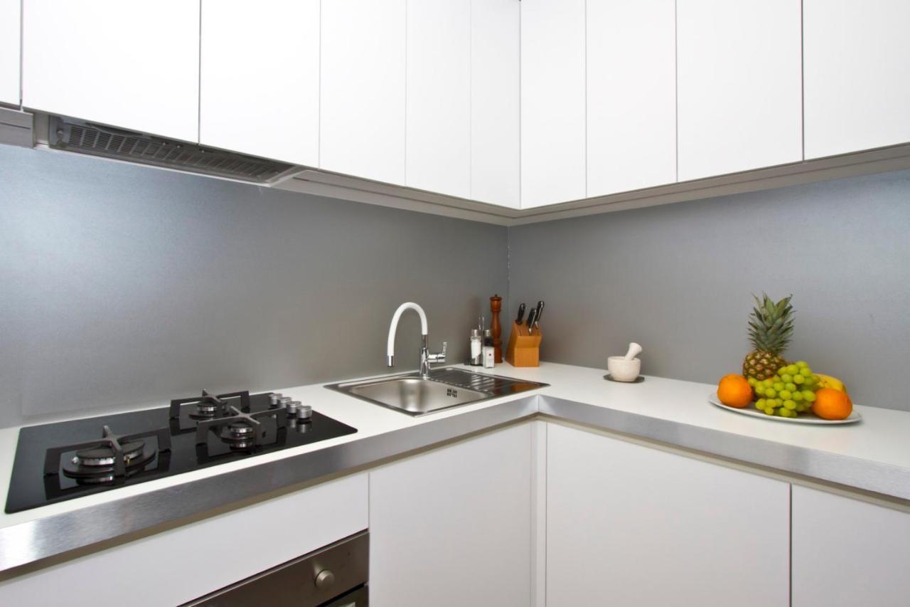 Luxury With Roofed Patio Near & Center Apartament Split